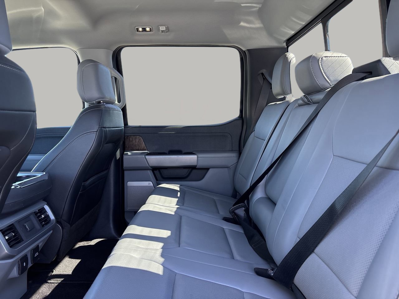 Used 2022 Ford F150 Lariat w/ Max Trailer Tow Package image 15