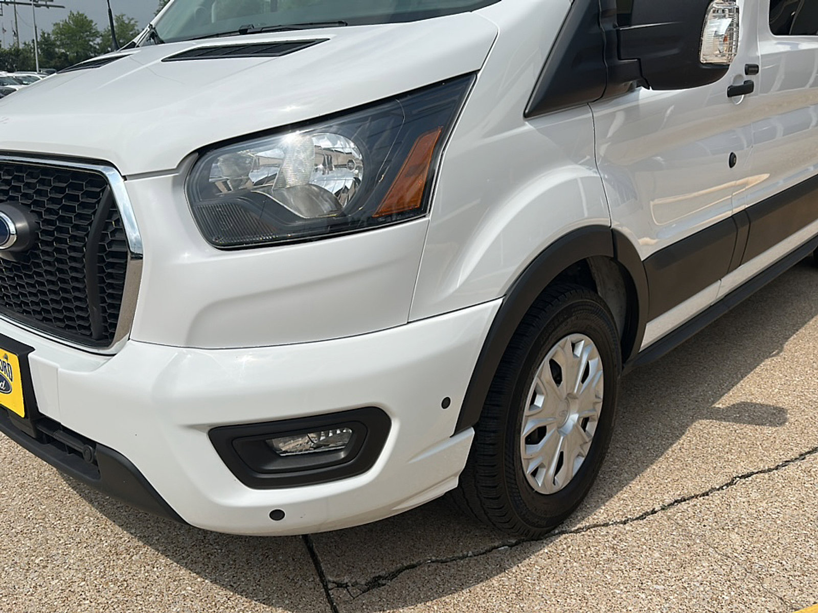 Used 2025 Ford Transit 350 XLT RWD image 4
