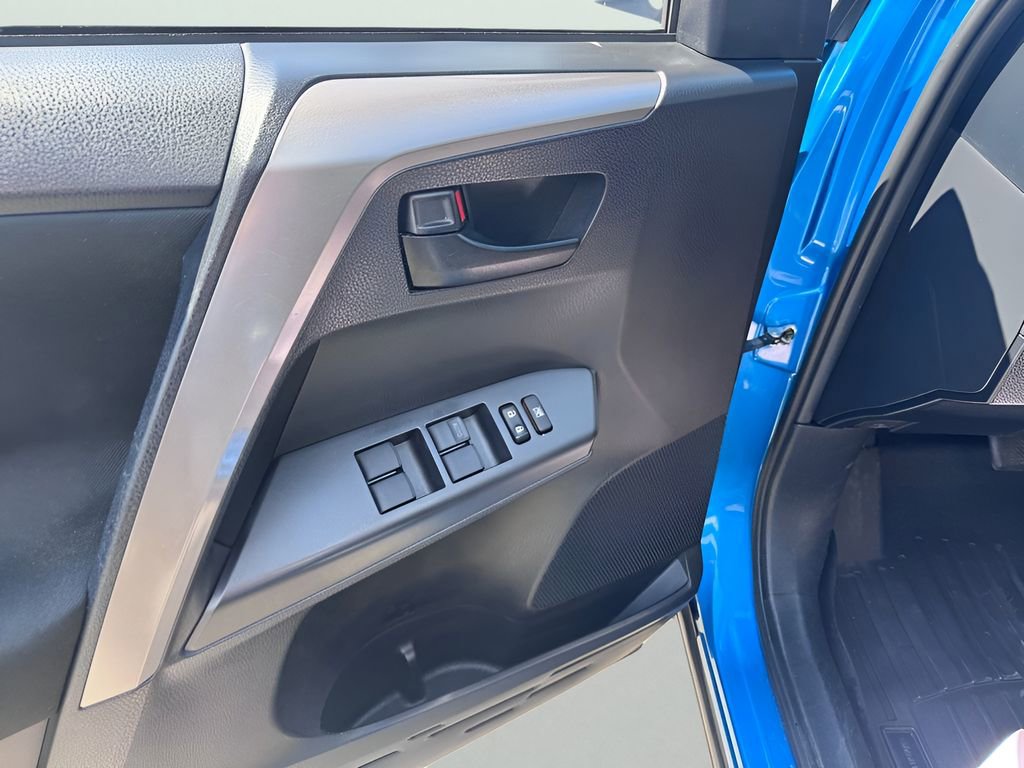 Used 2018 Toyota RAV4 LE w/ All Weather Liner Package image 14