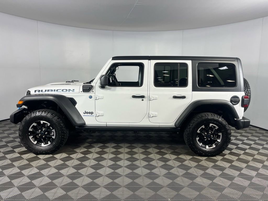 Used 2025 Jeep Wrangler Unlimited Rubicon 4xe w/ Convenience Group image 9