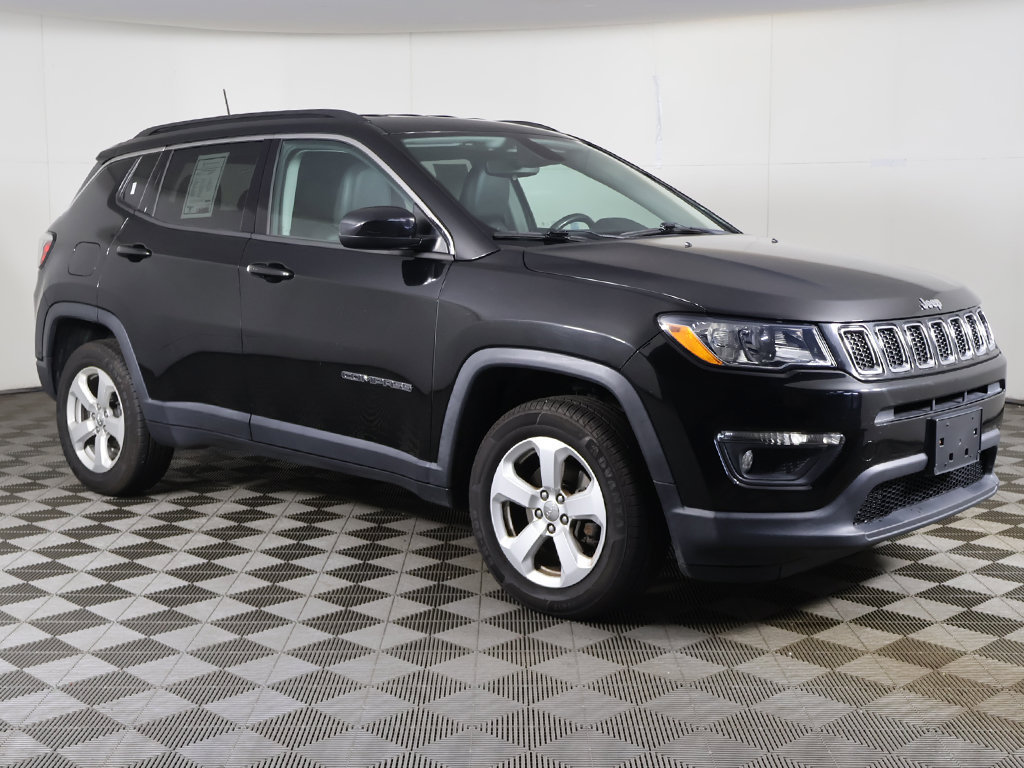 Used 2019 Jeep Compass Latitude w/ Cold Weather Group AWD/4WD image 42