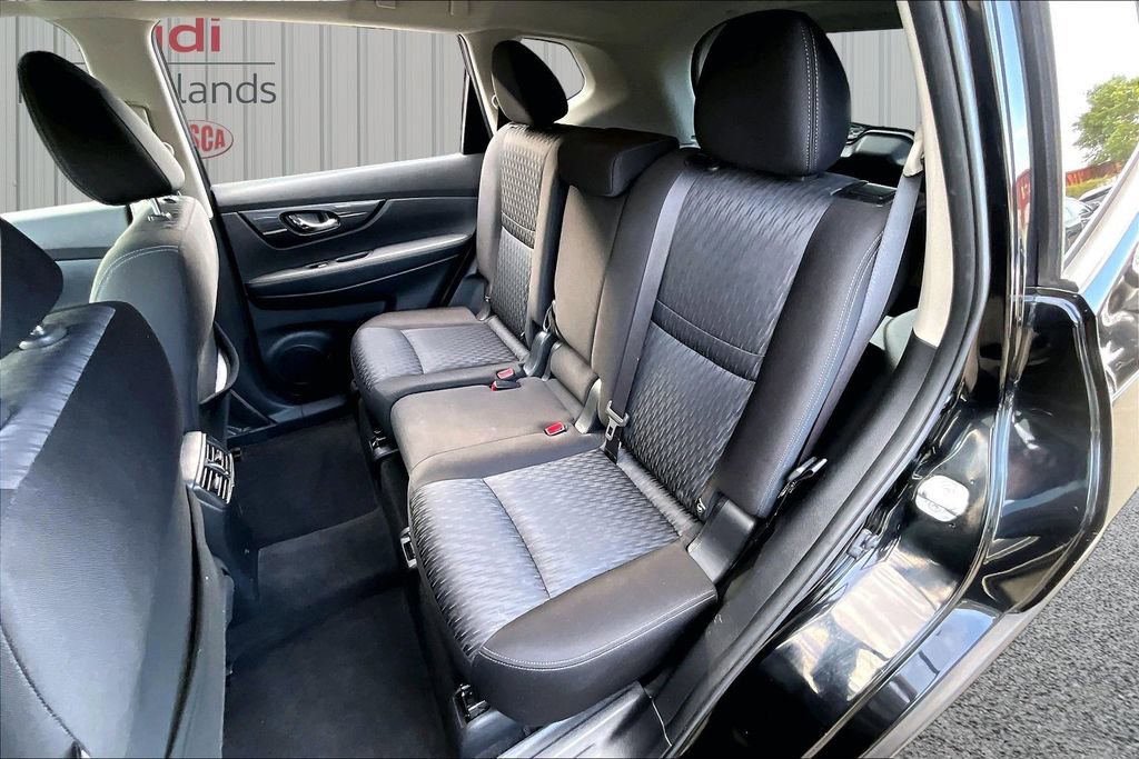 Used 2018 Nissan Rogue SV w/ Premium Package AWD/4WD image 22