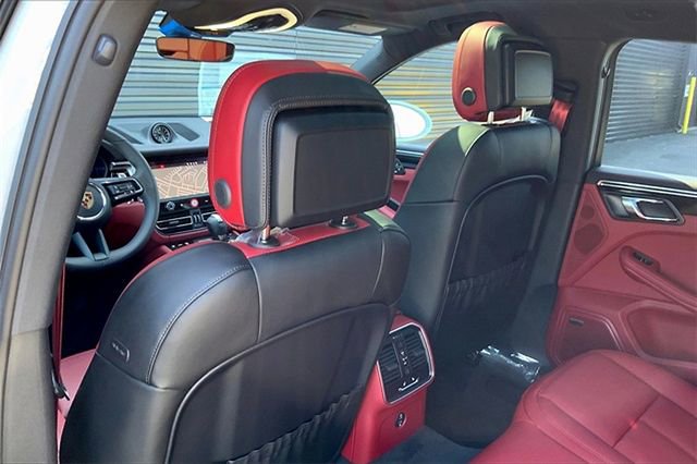 Certified 2026 Porsche Macan S image 25