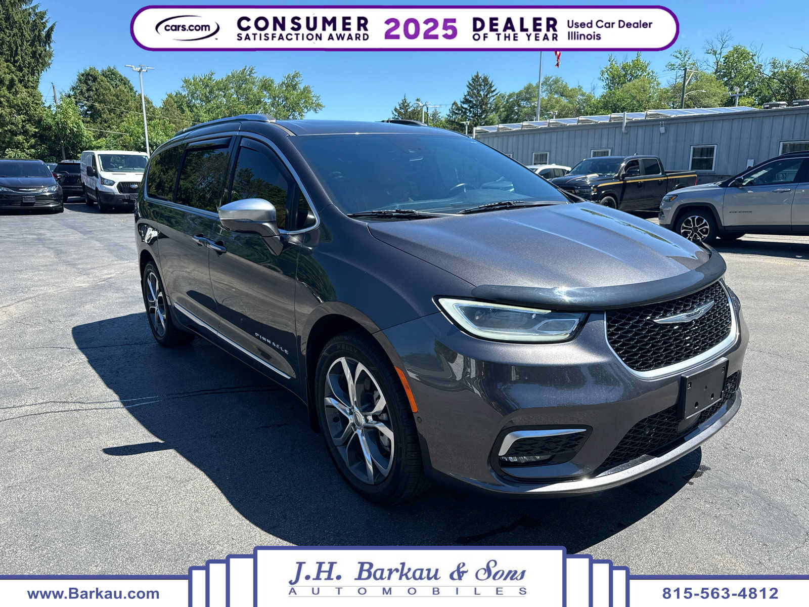 Used 2021 Chrysler Pacifica Pinnacle AWD/4WD image 1