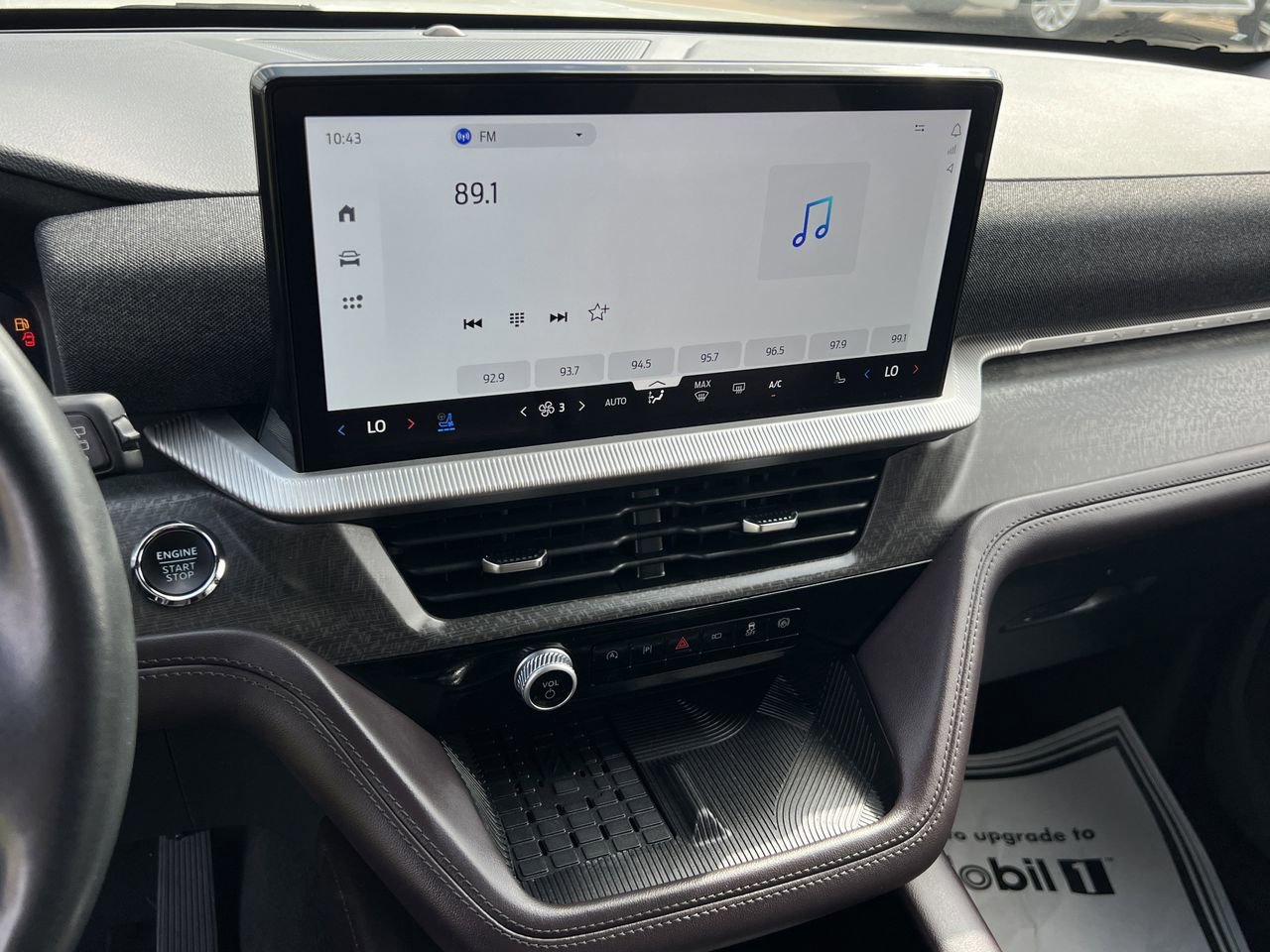 Used 2025 Ford Explorer Platinum image 15