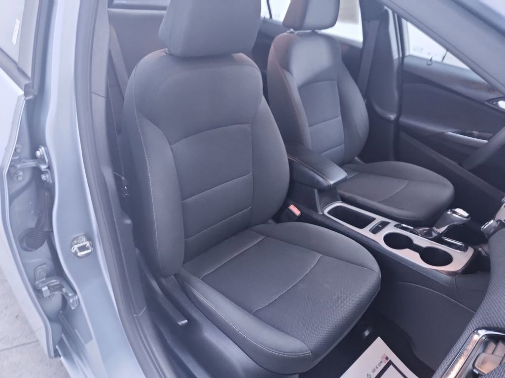 Used 2017 Chevrolet Cruze LS image 22
