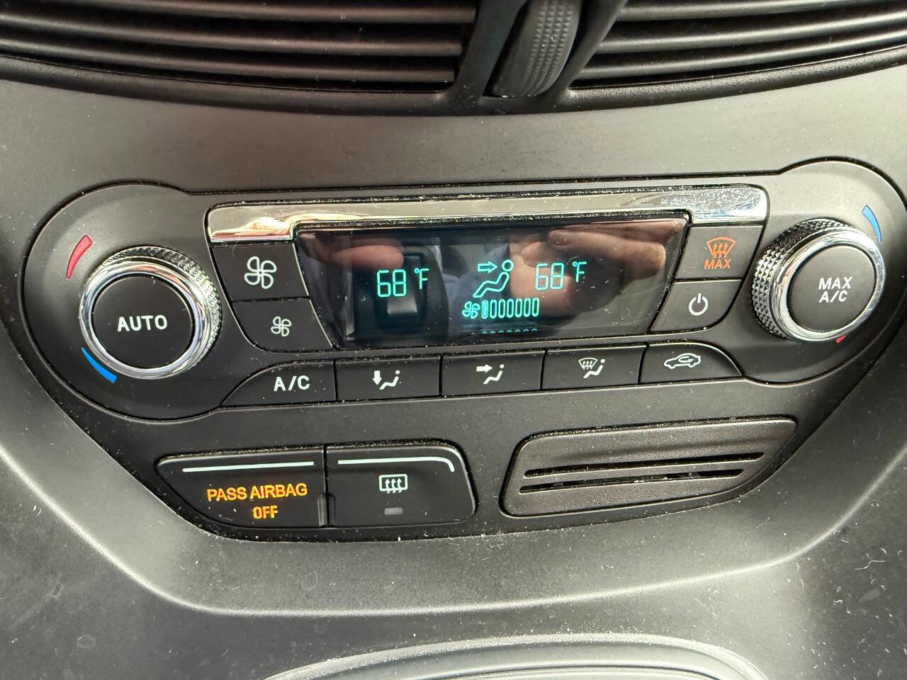 Used 2016 Ford Escape SE w/ Equipment Group 201A AWD/4WD image 18