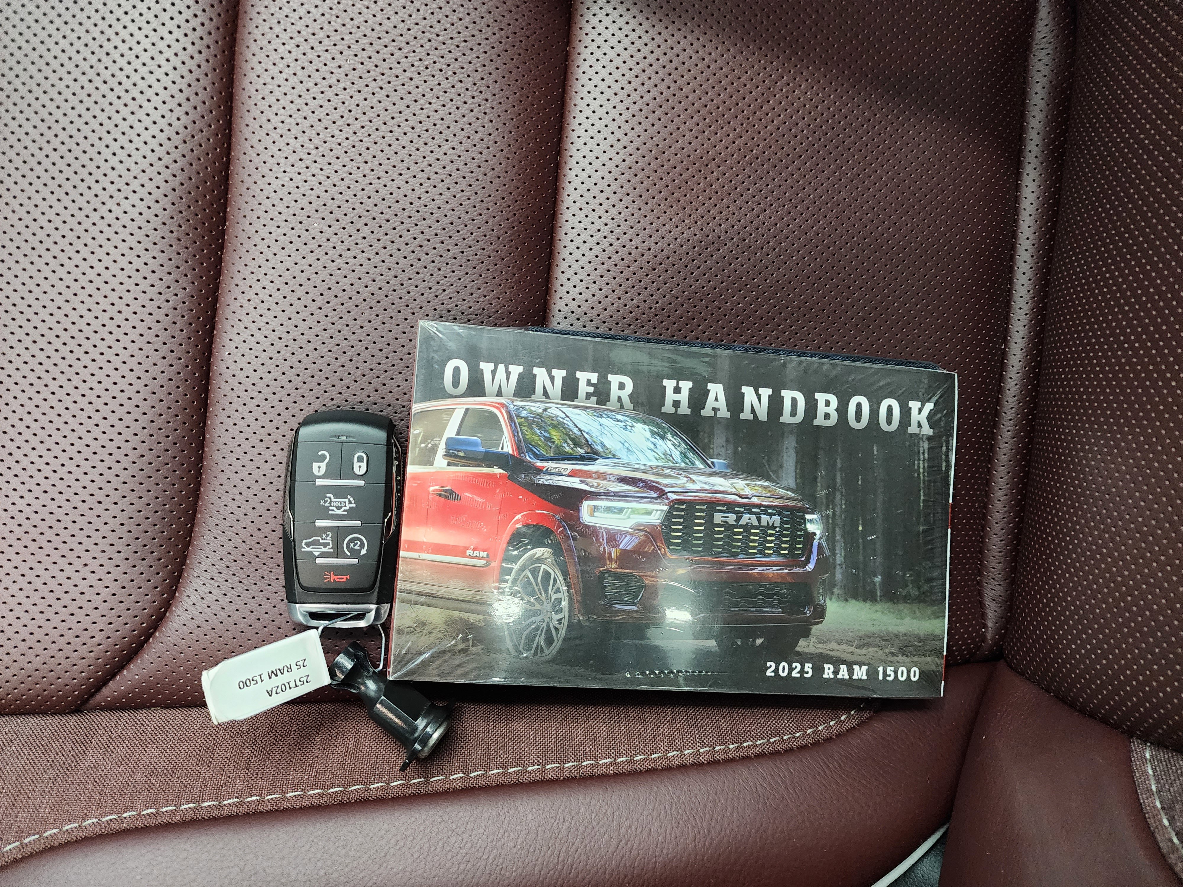 Used 2025 RAM 1500 Limited AWD/4WD image 47