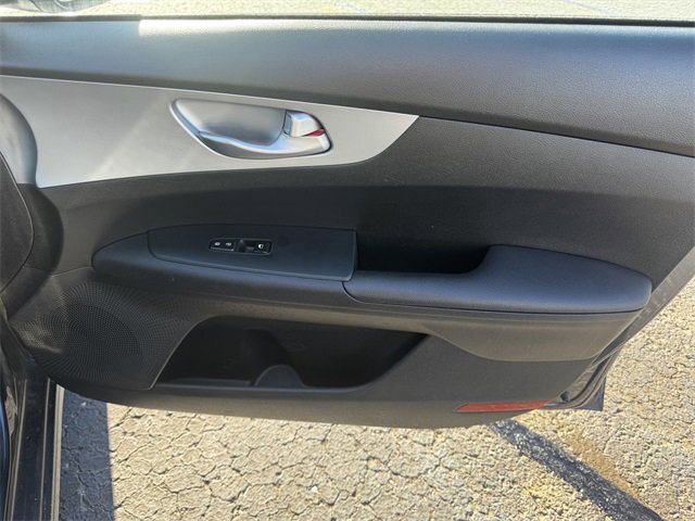 Used 2023 Kia Forte LXS image 12