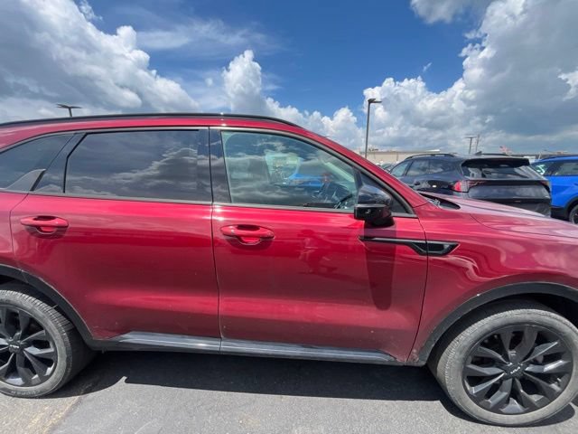Used 2023 Kia Sorento SX AWD/4WD image 7