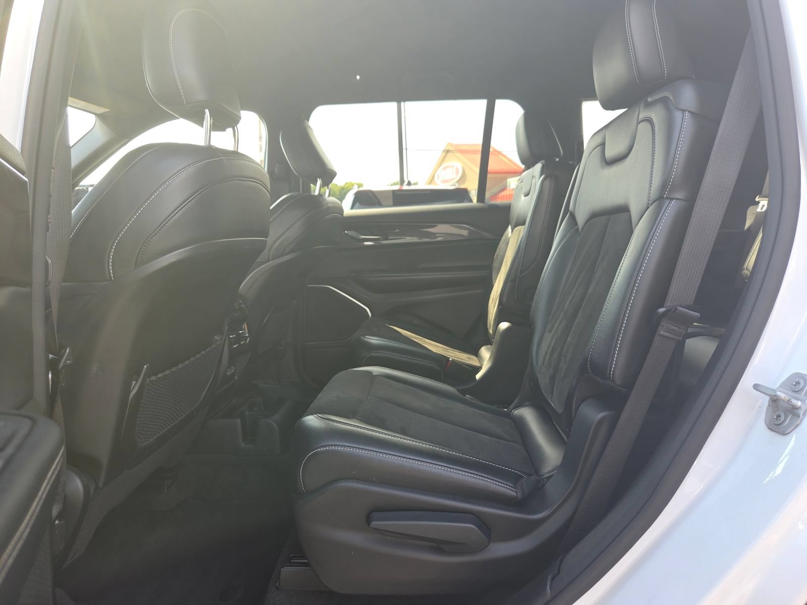 Used 2021 Jeep Grand Cherokee L Laredo AWD/4WD image 32