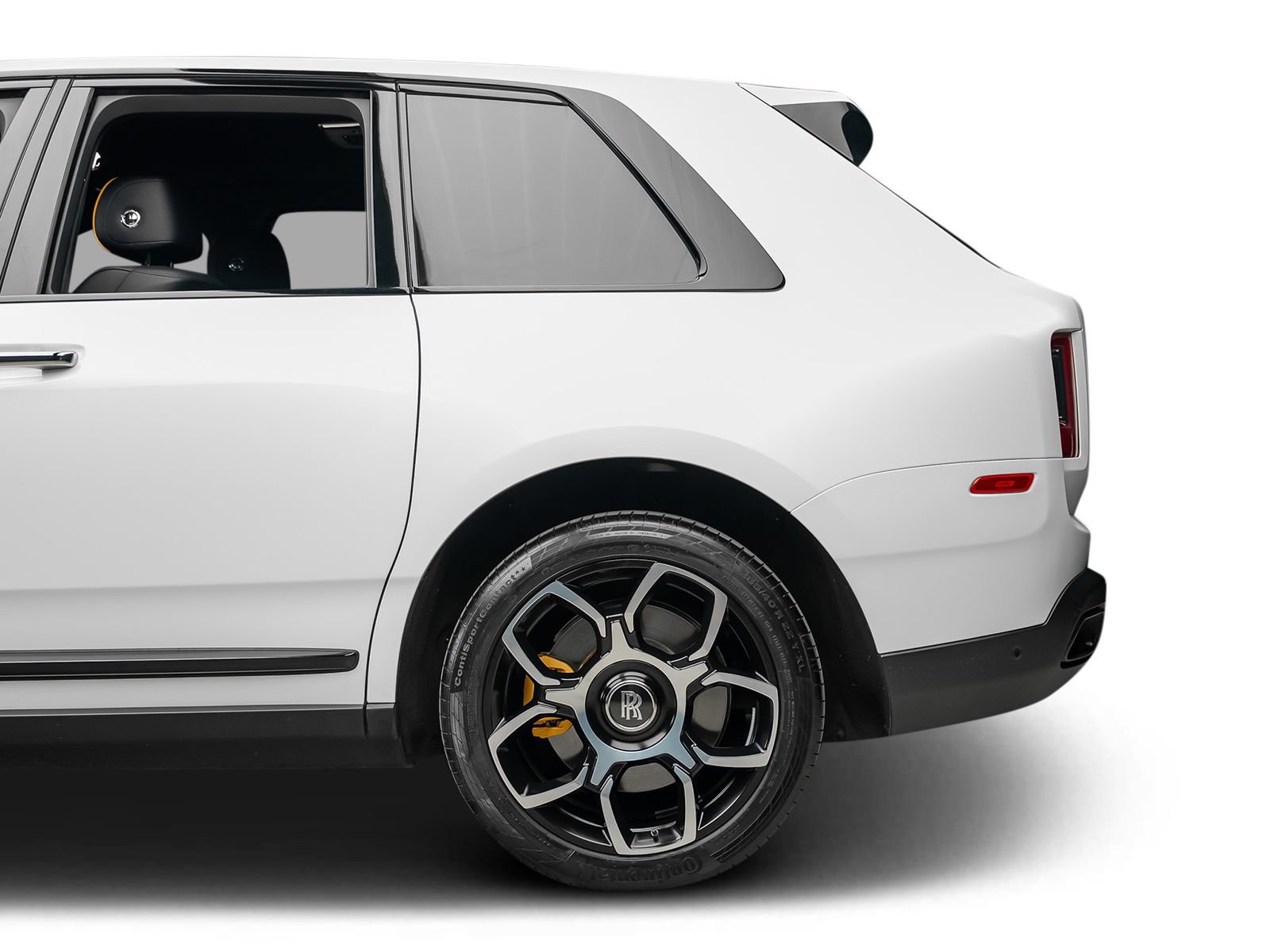 Used 2023 Rolls-Royce Cullinan Black Badge w/ Dark Exterior Package AWD/4WD image 25