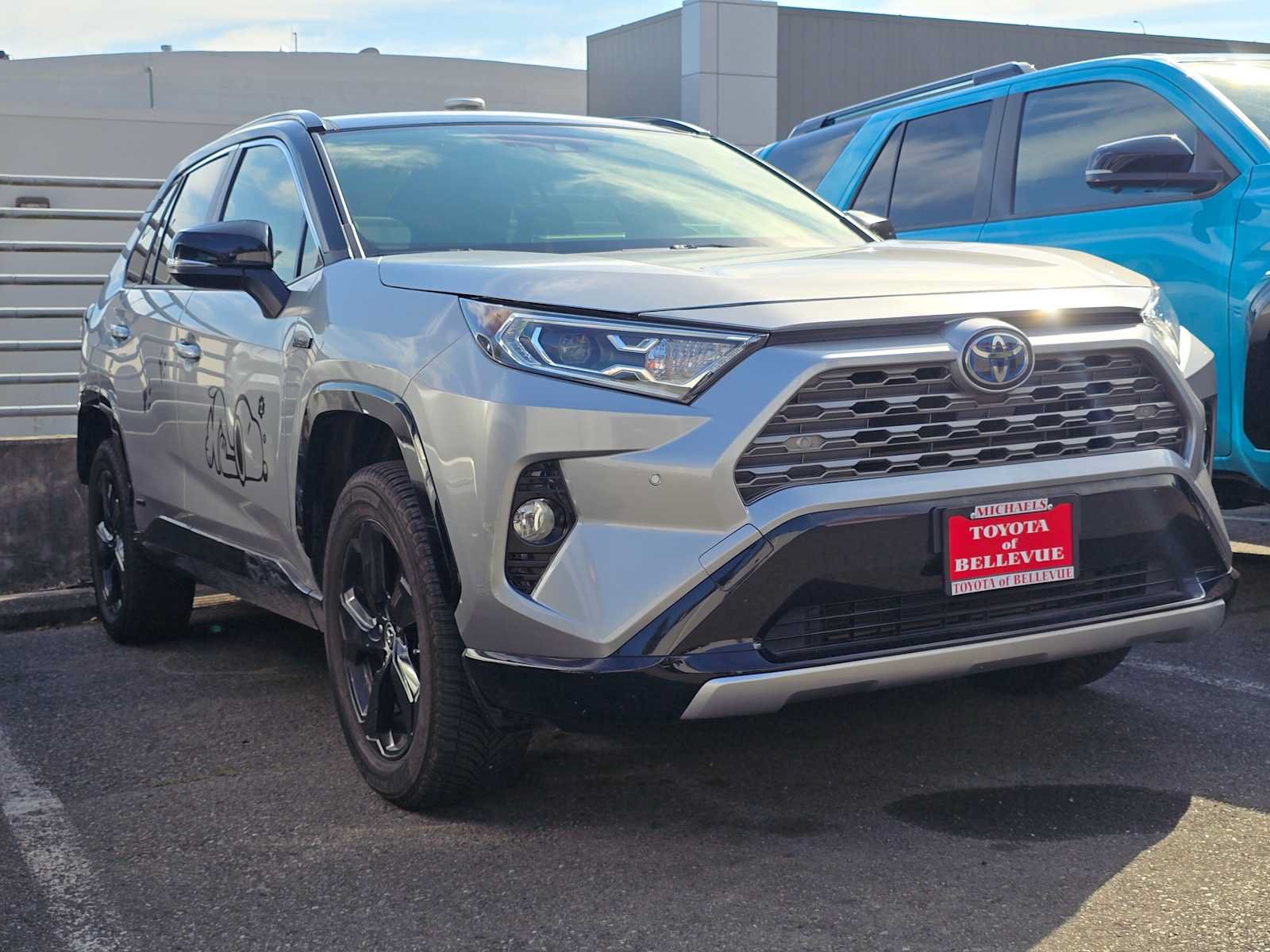 Used 2020 Toyota RAV4 XSE AWD/4WD image 3