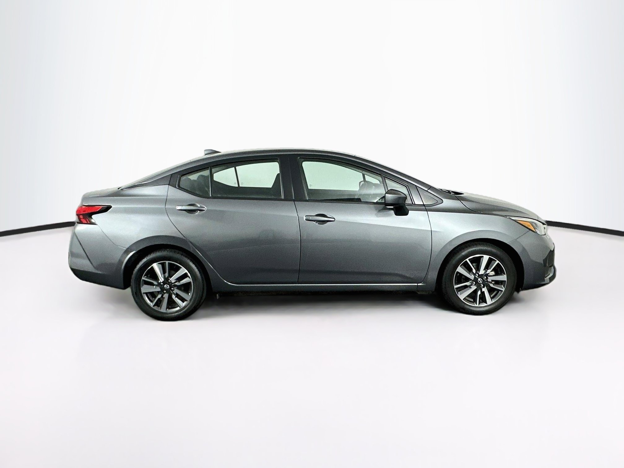 Used 2025 Nissan Versa SV FWD image 10