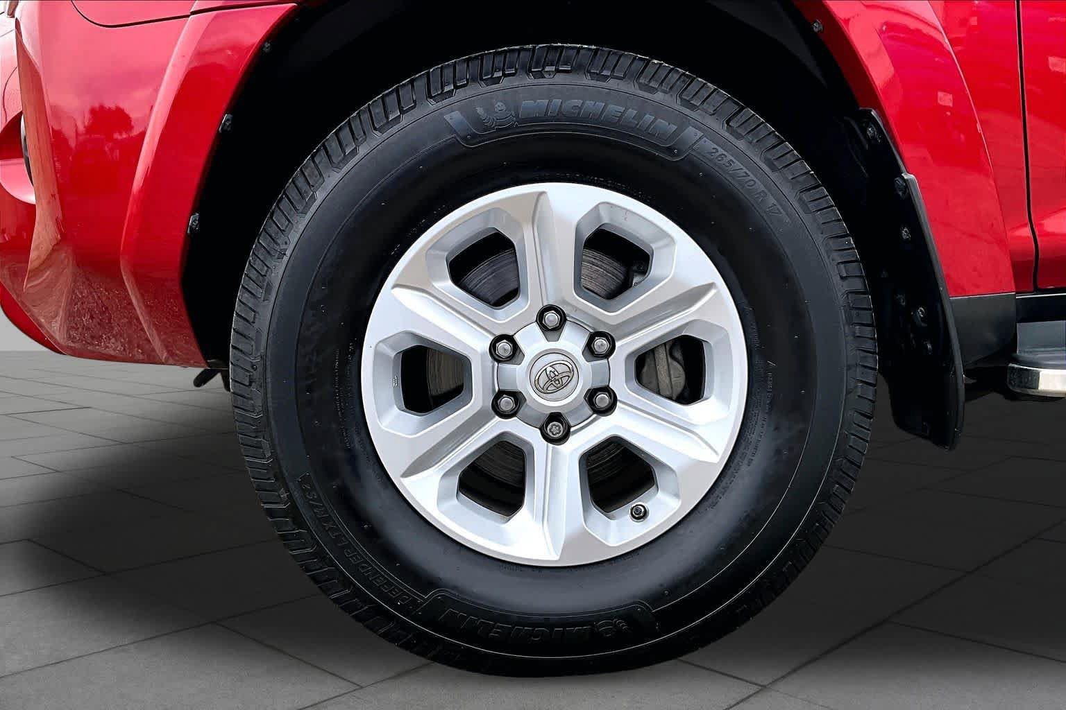 Used 2021 Toyota 4Runner SR5 RWD image 11