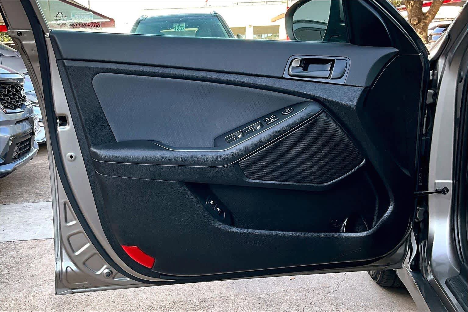 Used 2015 Kia Optima LX FWD image 21