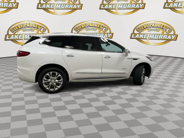 Used 2020 Buick Enclave Avenir w/ Avenir Technology Package FWD image 3