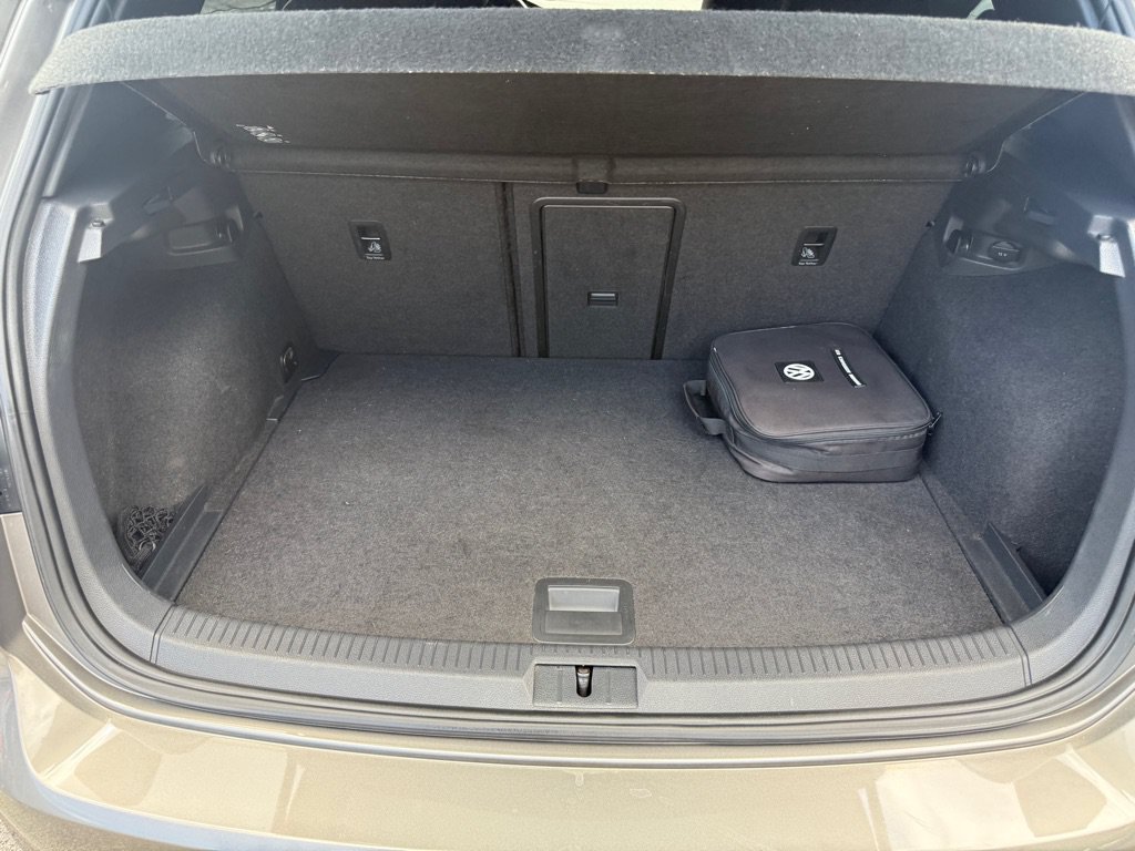 Used 2016 Volkswagen Golf 4-Door AWD/4WD image 65