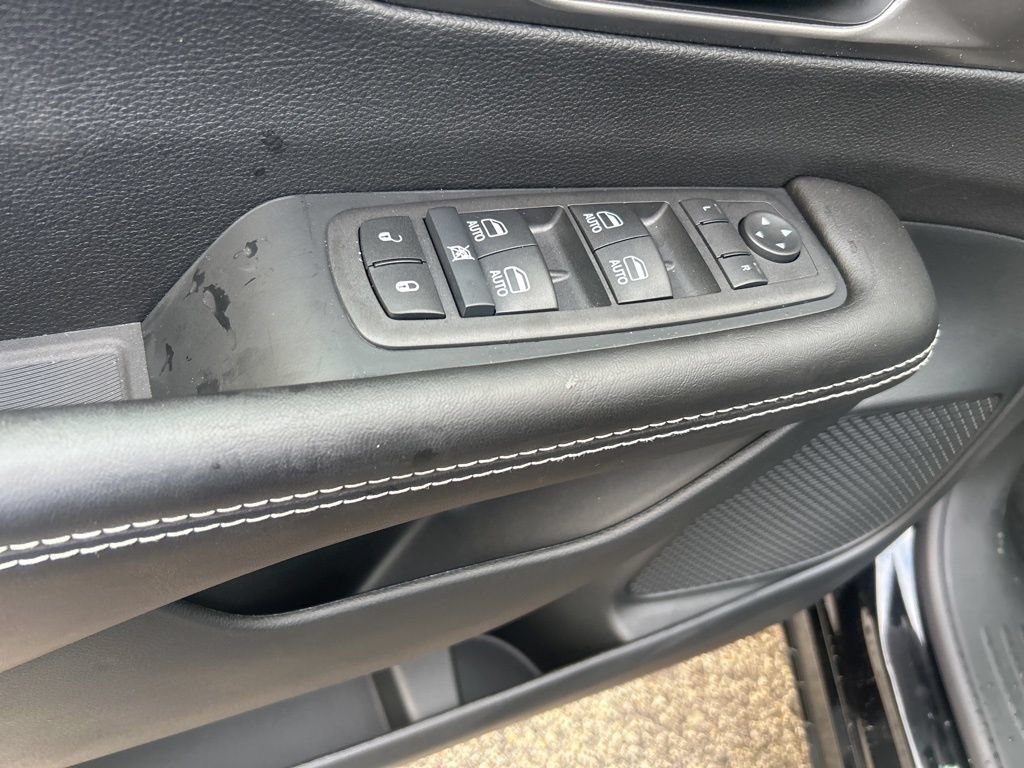 New 2026 Chrysler Pacifica Select FWD image 37