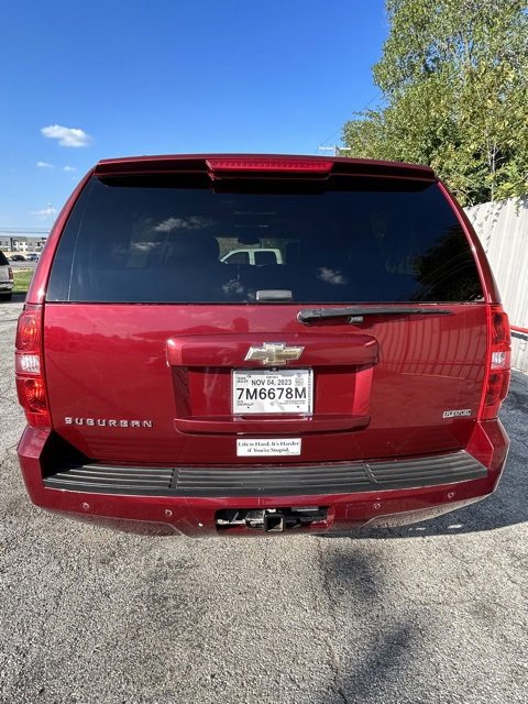 Used 2010 Chevrolet Suburban LT image 8