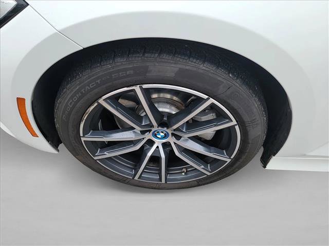 Used 2022 BMW 330e w/ Premium Package image 9