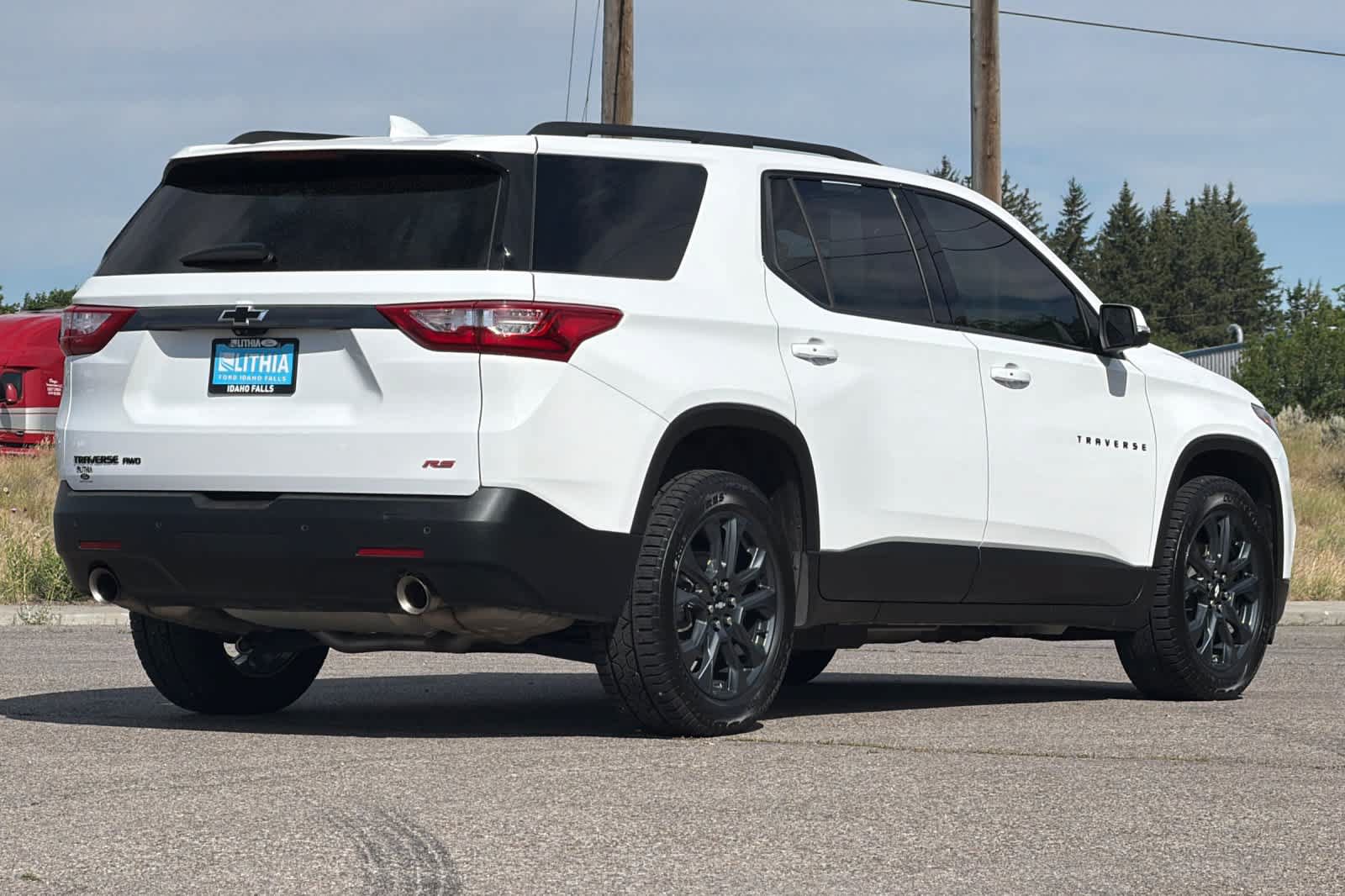 Used 2021 Chevrolet Traverse RS AWD/4WD image 2
