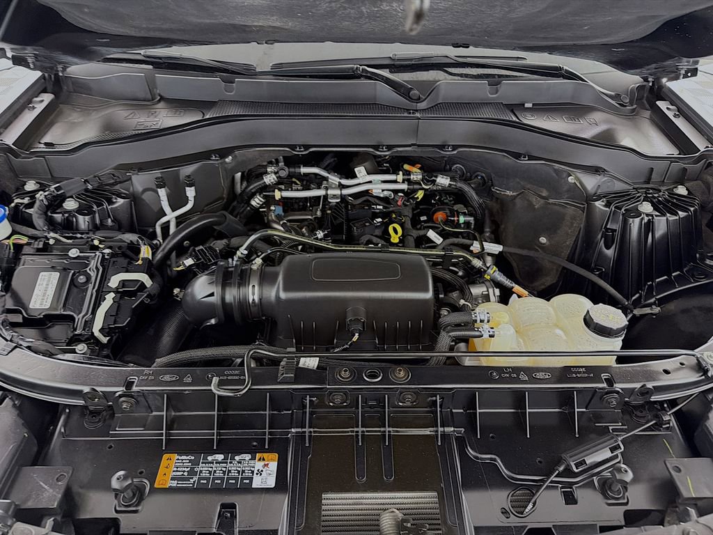 Used 2023 Ford Explorer XLT w/ Equipment Group 202A image 33