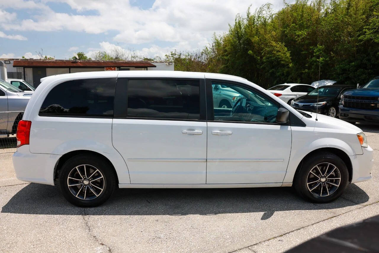 Used 2014 Dodge Grand Caravan SE w/ Quick Order Package 29E SE FWD image 8