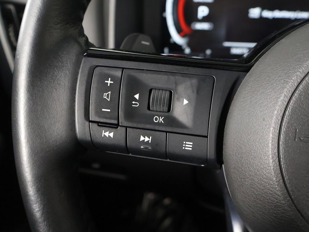 Used 2022 Nissan Rogue Platinum w/ Head-Up Display Package AWD/4WD image 43