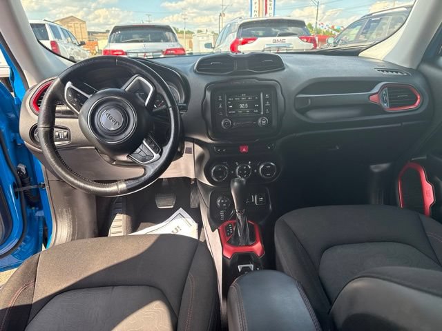 Used 2015 Jeep Renegade Trailhawk w/ Popular Equipment Group AWD/4WD image 15