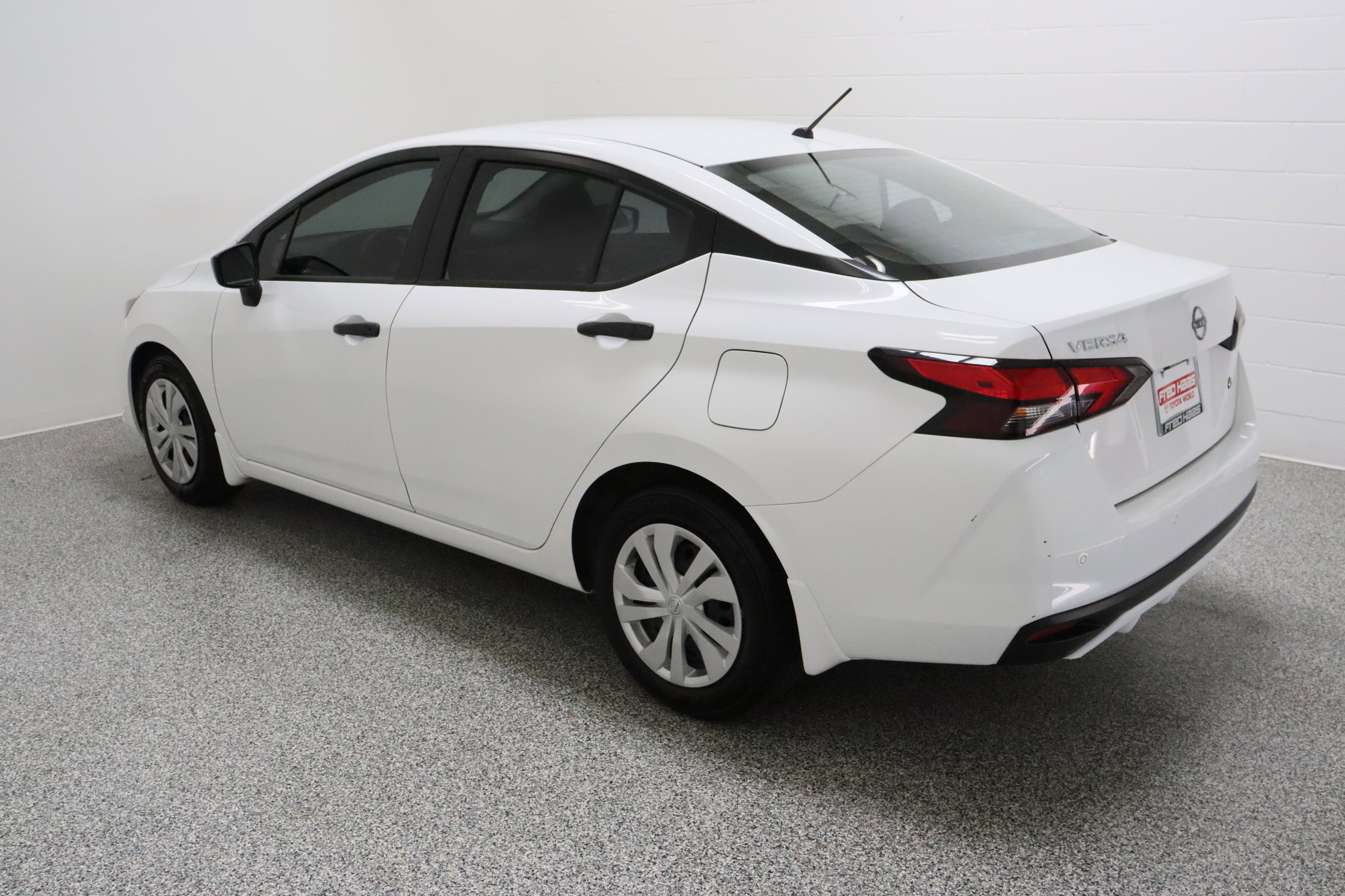 Used 2025 Nissan Versa S w/ Trunk Package FWD image 9
