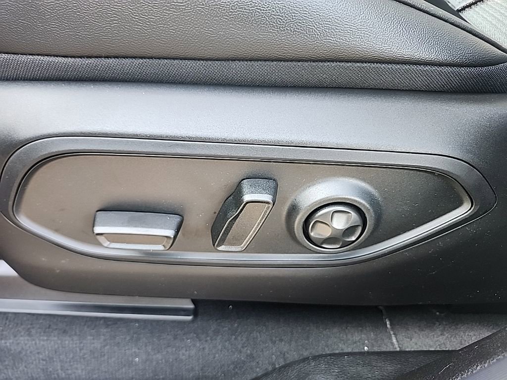 New 2025 Jeep Grand Cherokee L Limited w/ Black Appearance Package image 29