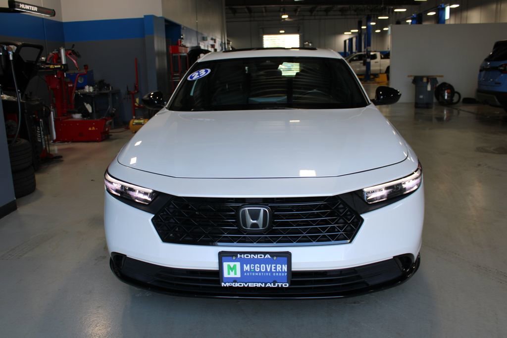 Used 2023 Honda Accord Sport image 3
