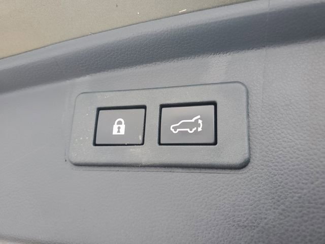 Used 2023 Subaru Outback Premium image 9