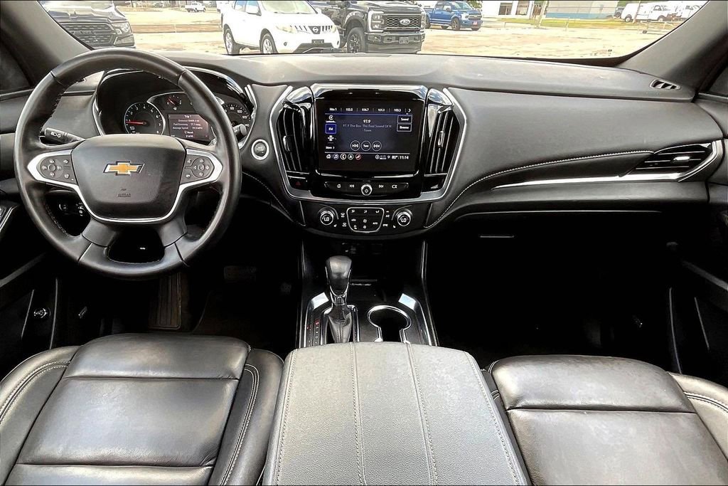 Used 2023 Chevrolet Traverse LT w/ LT Premium Package AWD/4WD image 7