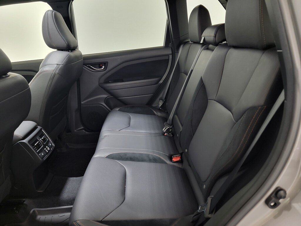 Used 2025 Subaru Forester Touring AWD/4WD image 13