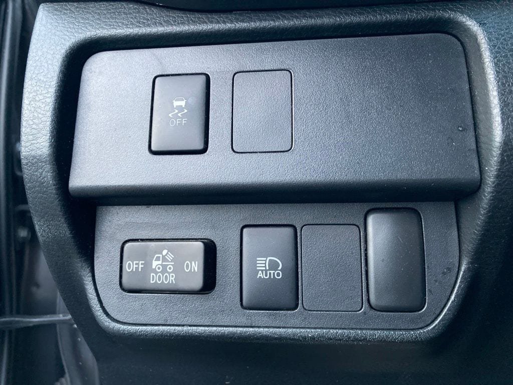 Used 2021 Toyota Tacoma SR w/ SR Convenience Package RWD image 12