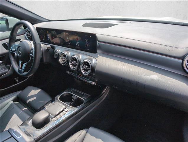 Used 2023 Mercedes-Benz CLA 250 image 27