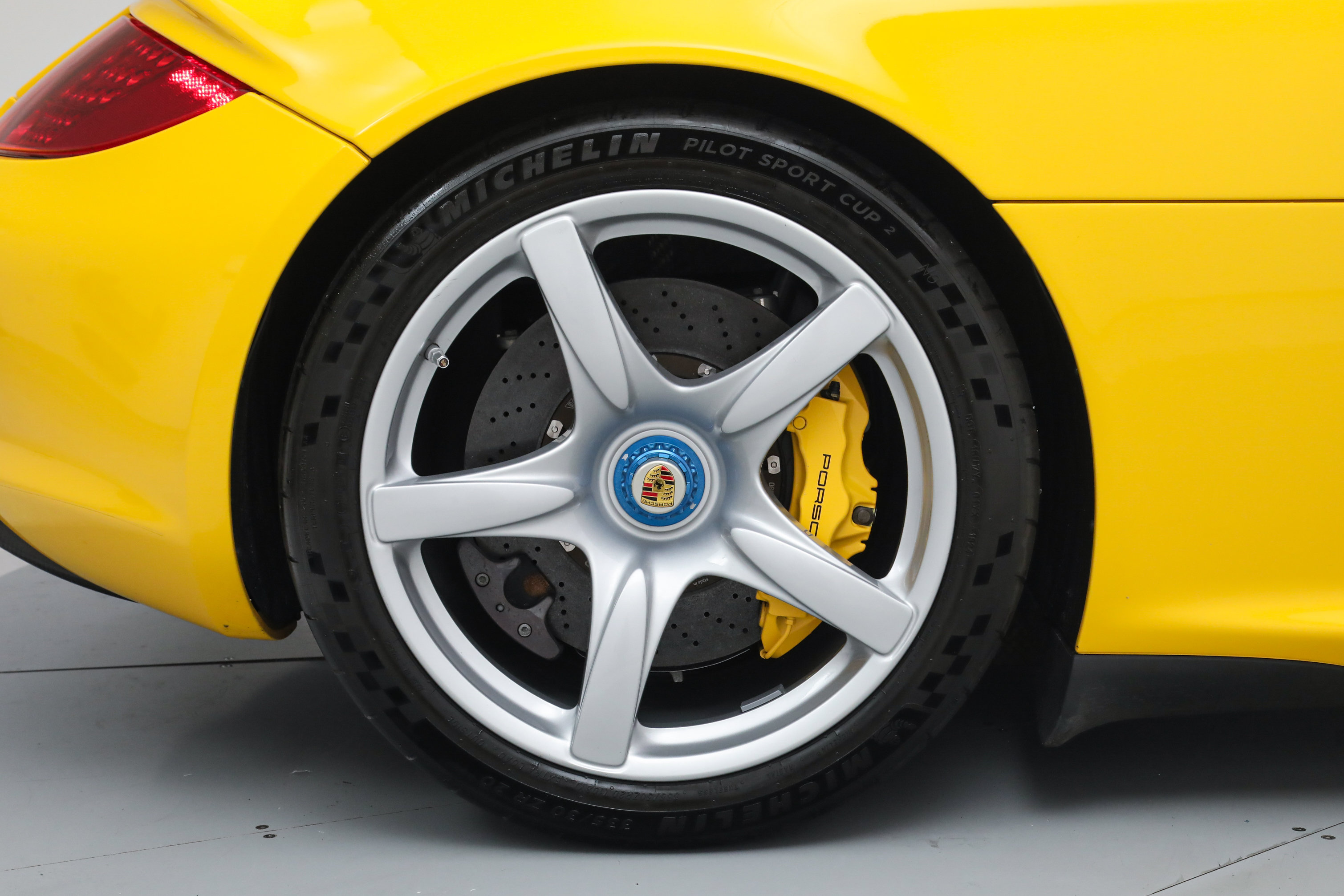 Used 2005 Porsche Carrera GT RWD image 43