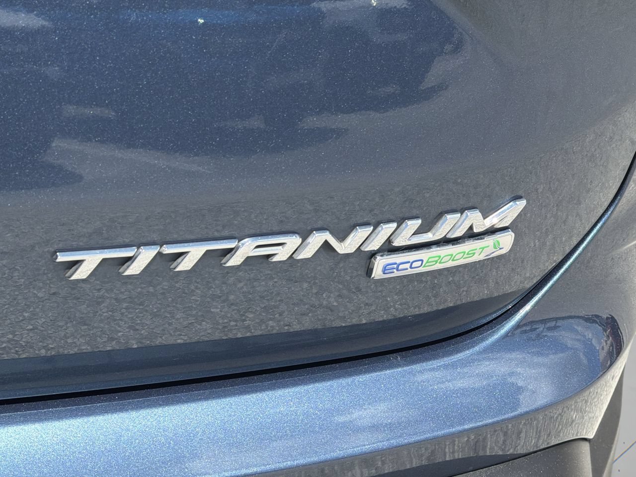 Used 2019 Ford Edge Titanium FWD image 10