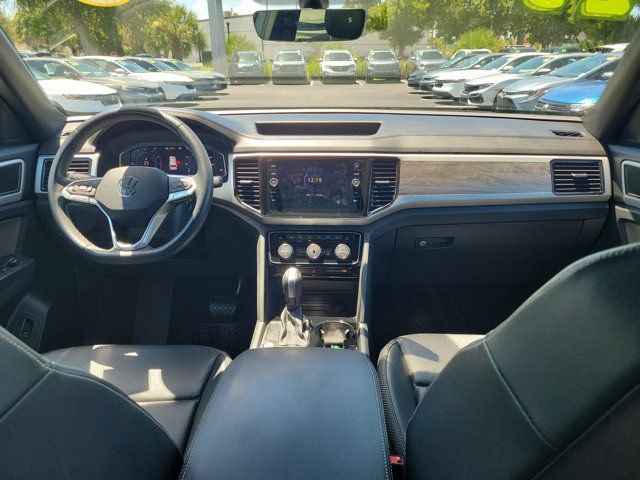 Certified 2023 Volkswagen Atlas Cross Sport SE AWD/4WD image 2