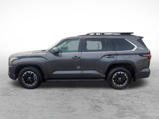 Used 2024 Toyota Sequoia SR5 w/ TRD Off-Road Package AWD/4WD image 9