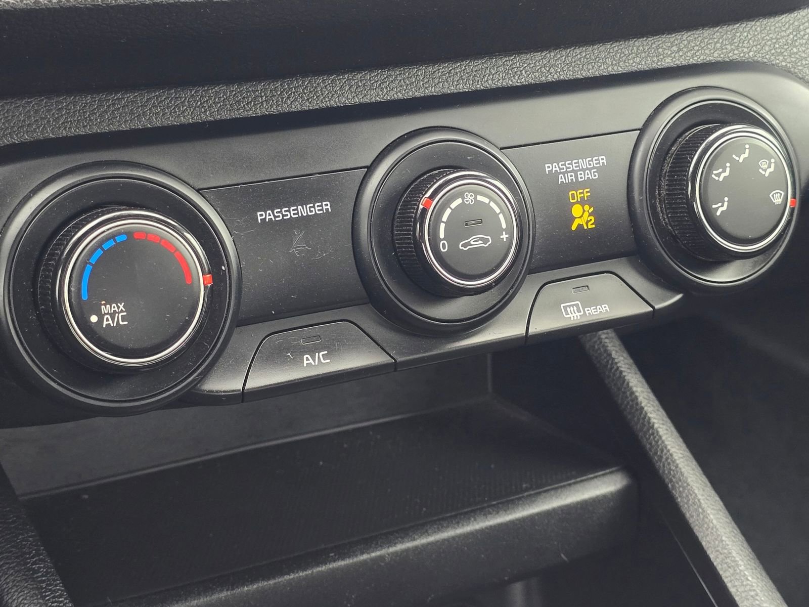 Used 2022 Kia Forte FE image 19