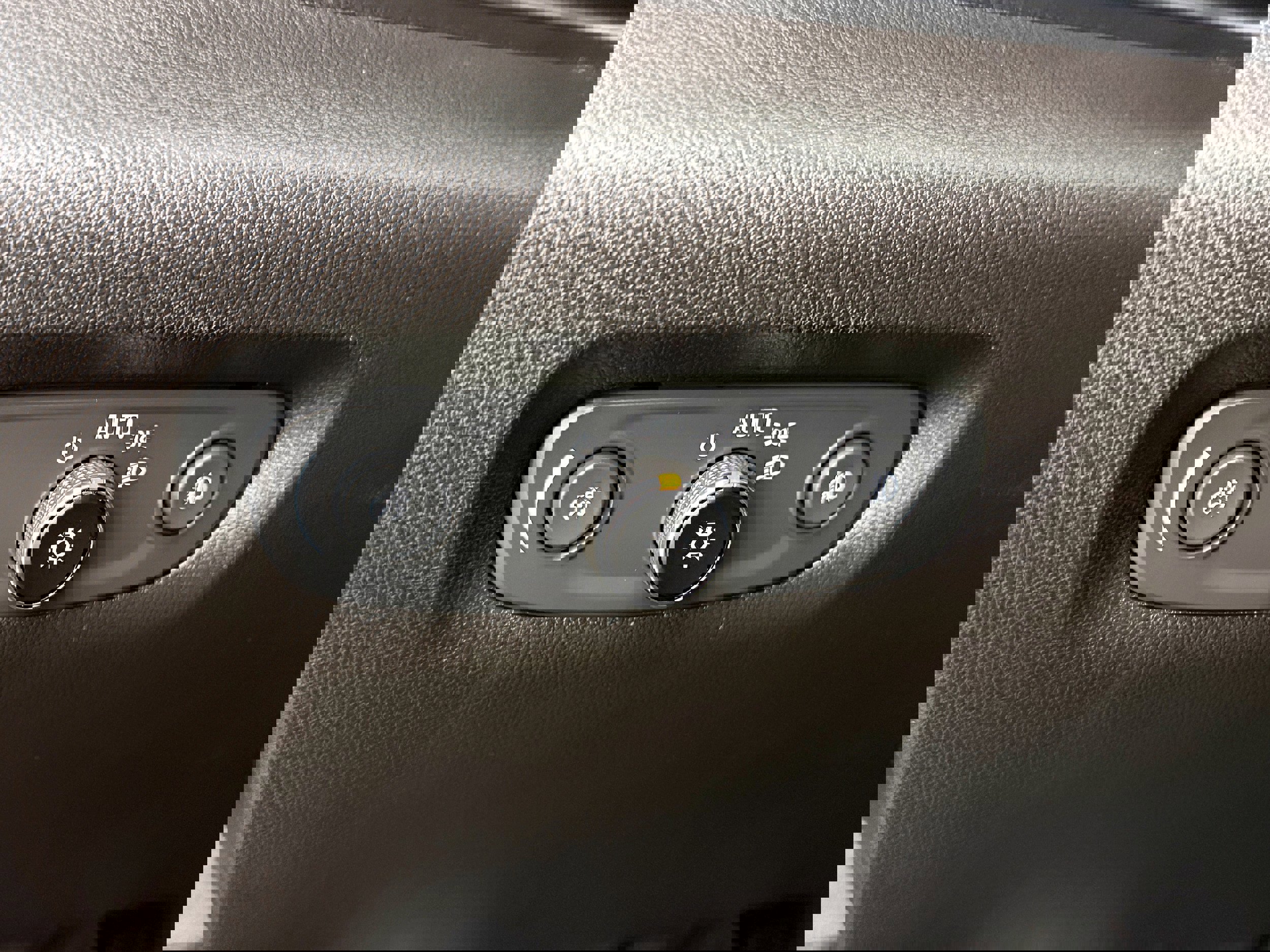 Used 2021 Chevrolet Traverse RS image 10