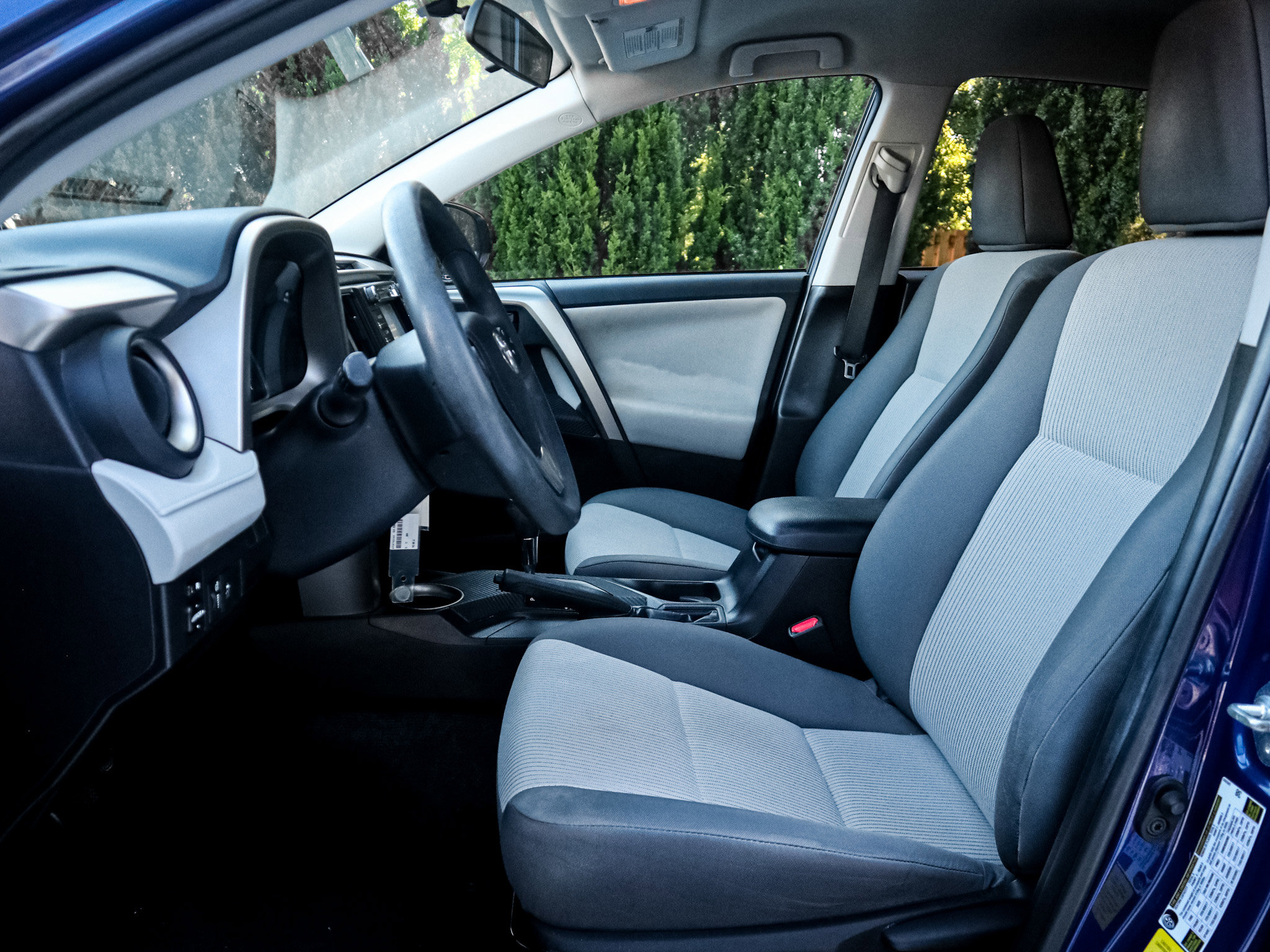 Used 2015 Toyota RAV4 LE FWD image 7