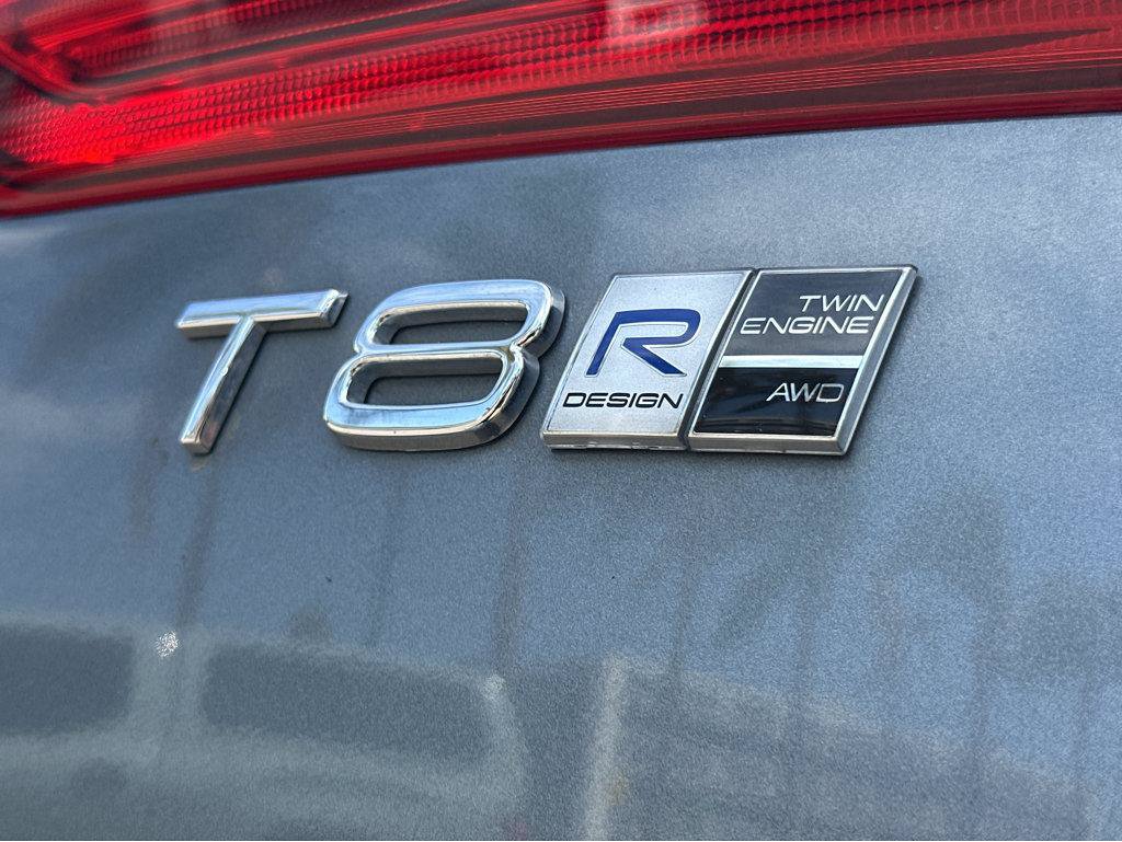 Used 2019 Volvo XC60 T8 R-Design w/ Advanced Package AWD/4WD image 40