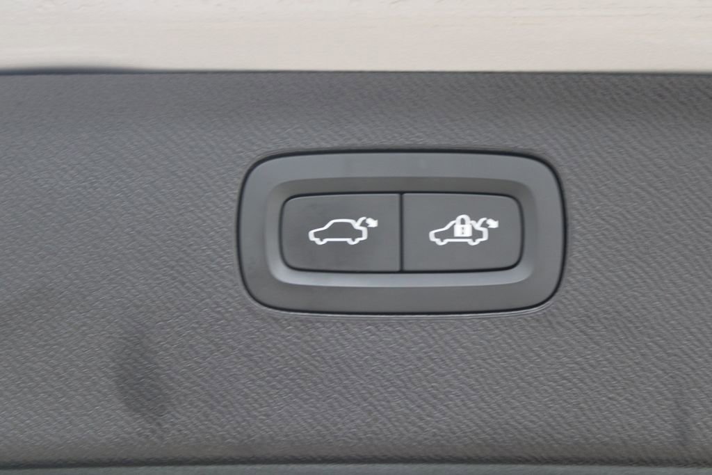 Used 2023 Volvo XC90 T8 Ultimate w/ Protection Package Premier image 30