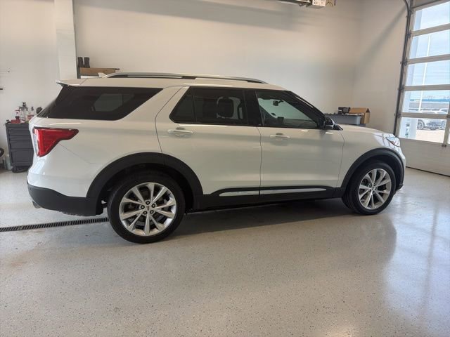 Used 2022 Ford Explorer Platinum w/ Technology Package AWD/4WD image 12