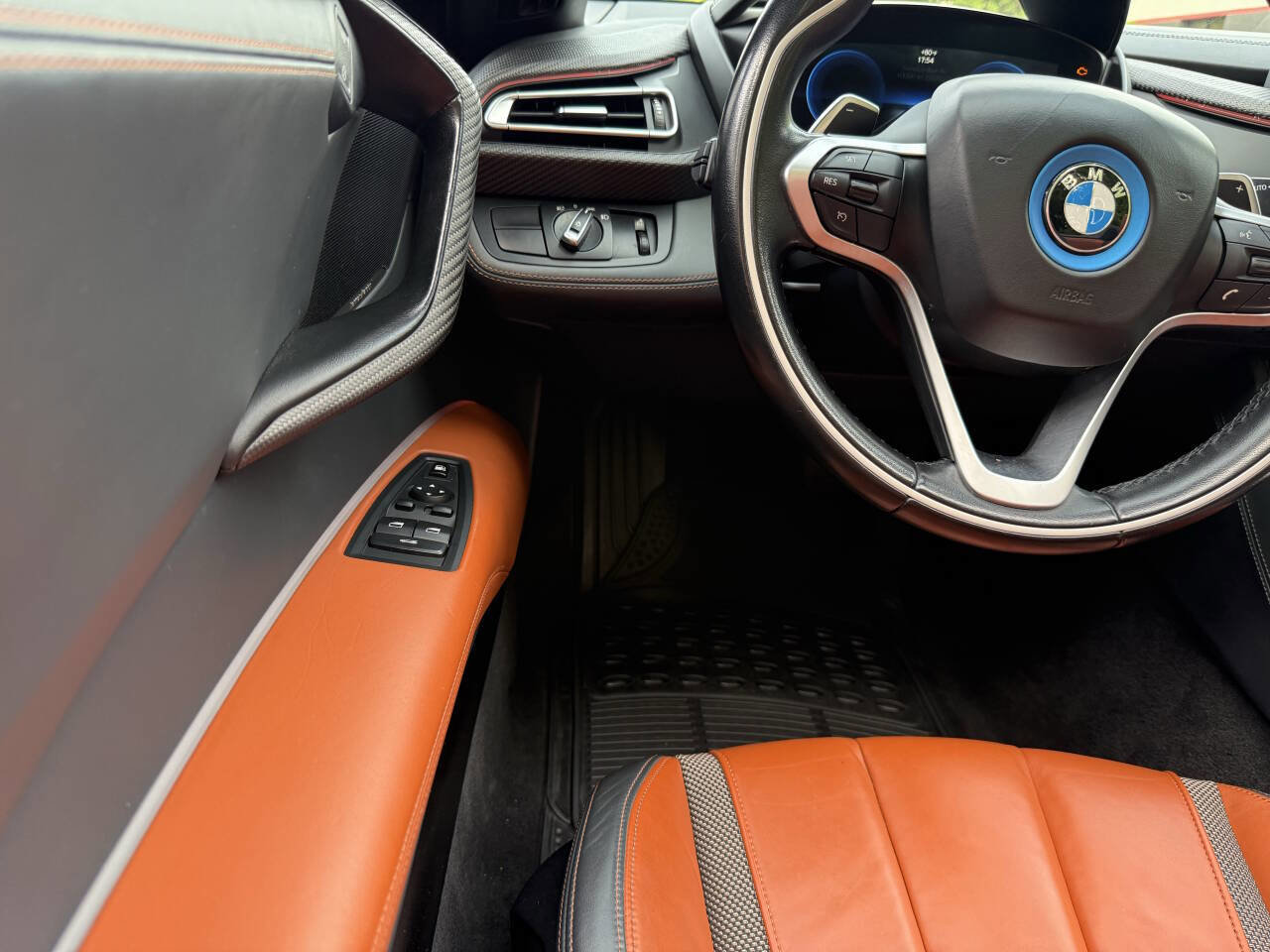 Used 2019 BMW i8 Roadster AWD/4WD image 33