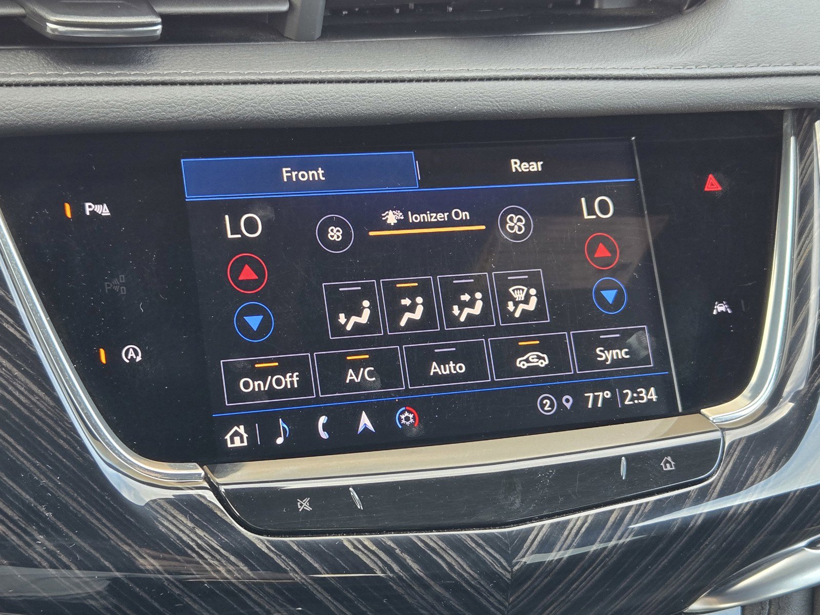 Certified 2025 Cadillac XT6 Premium Luxury image 18